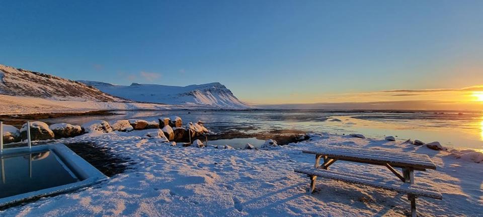 Kirkjubraut - Church Street Talknafjordur Exterior foto
